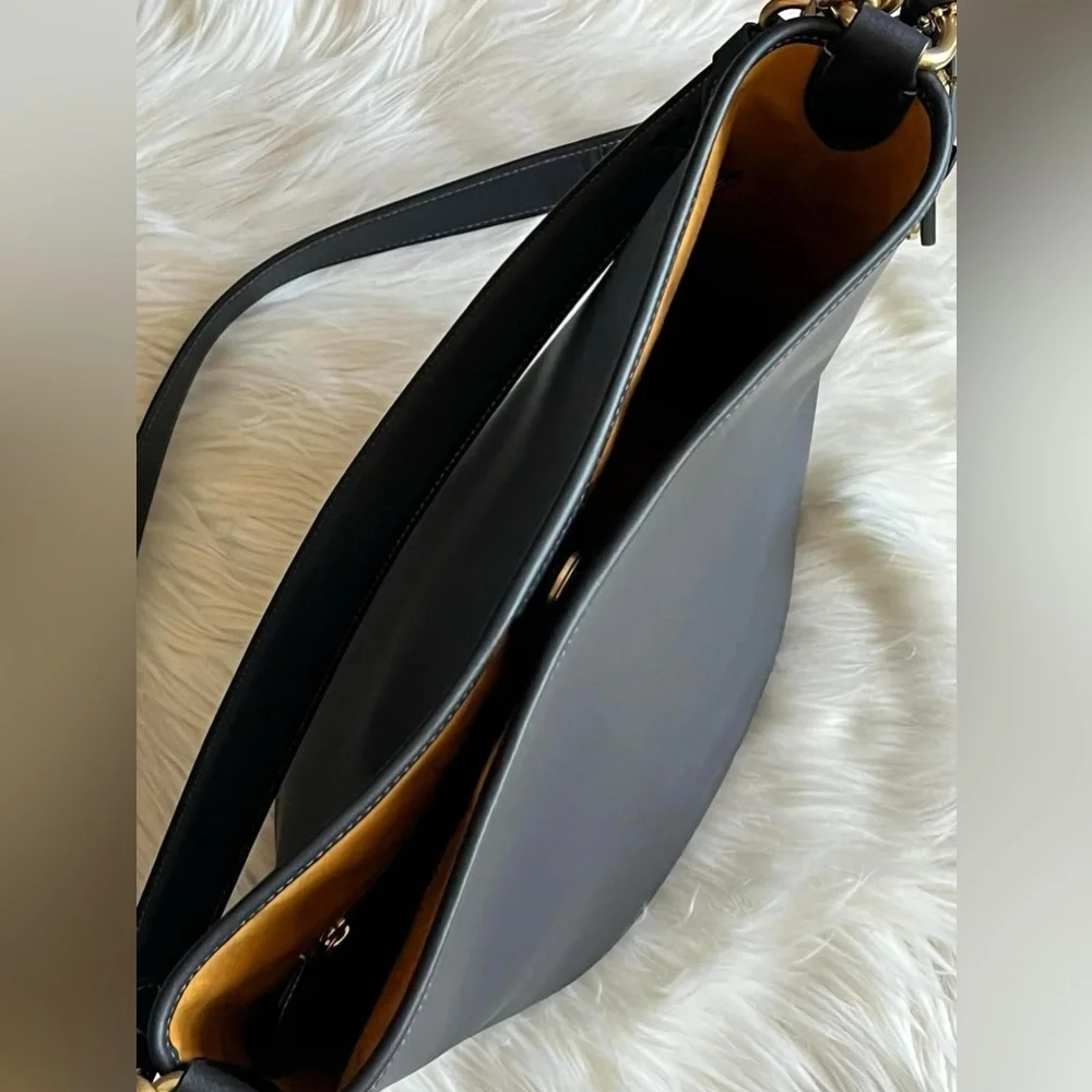CH726 - Coach Dakota Bucket Bag - Picture 9 of 14